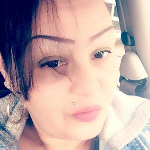 Meet your Posher, Miriam